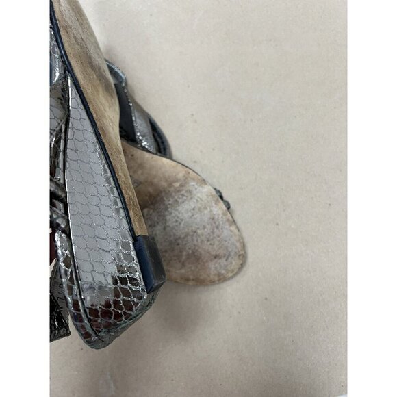 Stuart Weitzman Rolldown Metallic Micro-Wedge Sandals Size 6,5 shoes - Picture 5 of 8